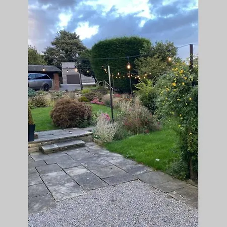 Coach House, 5.8 Acres With Hot Tub And Lake Semesterbostad Leeds (West Yorkshire)