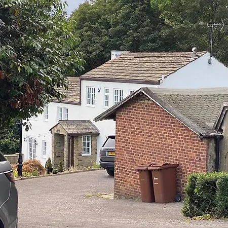 Semesterbostad Coach House, 5.8 Acres With Hot Tub And Lake Leeds (West Yorkshire)