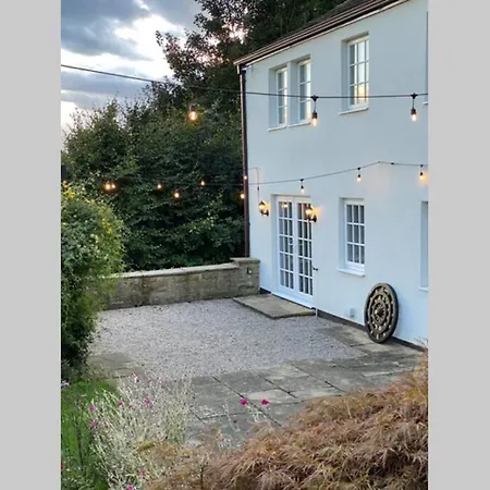 Coach House, 5.8 Acres With Hot Tub And Lake Semesterbostad *