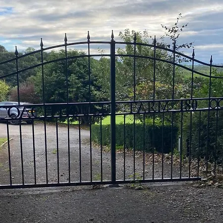 Semesterbostad Coach House, 5.8 Acres With Hot Tub And Lake