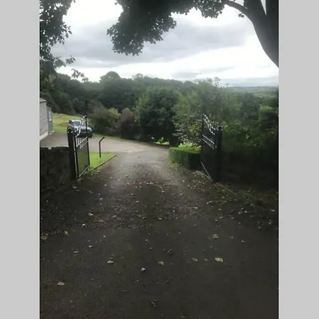 Coach House, 5.8 Acres With Hot Tub And Lake * Leeds (West Yorkshire)